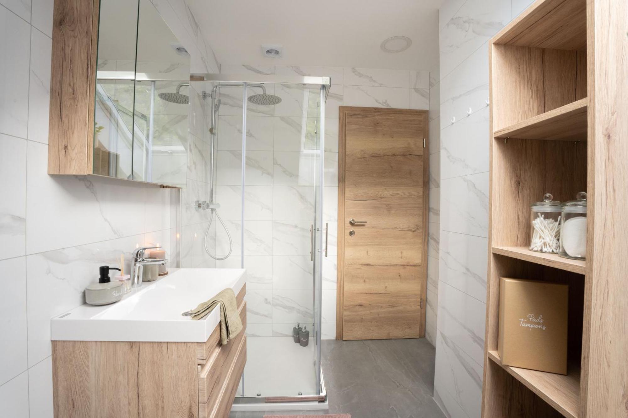 Forest Breeze Apartment *